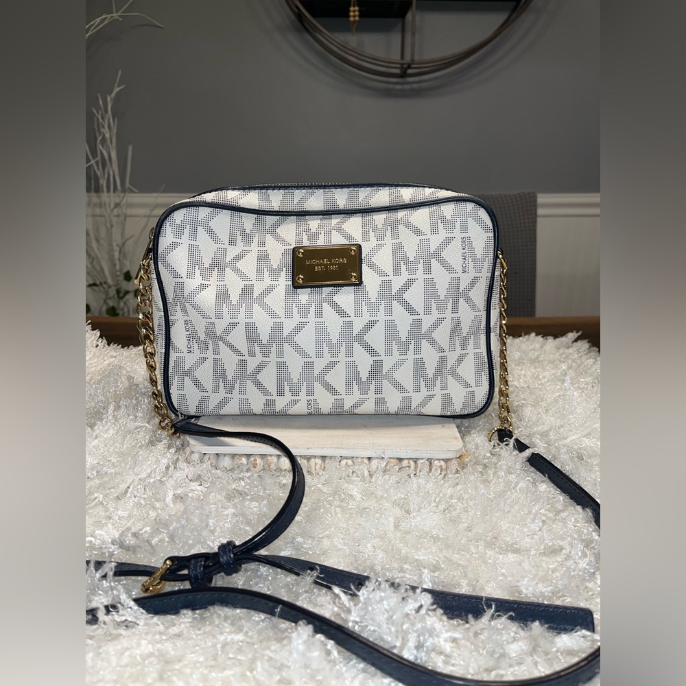 Michael Kors crossbody/shoulder bag